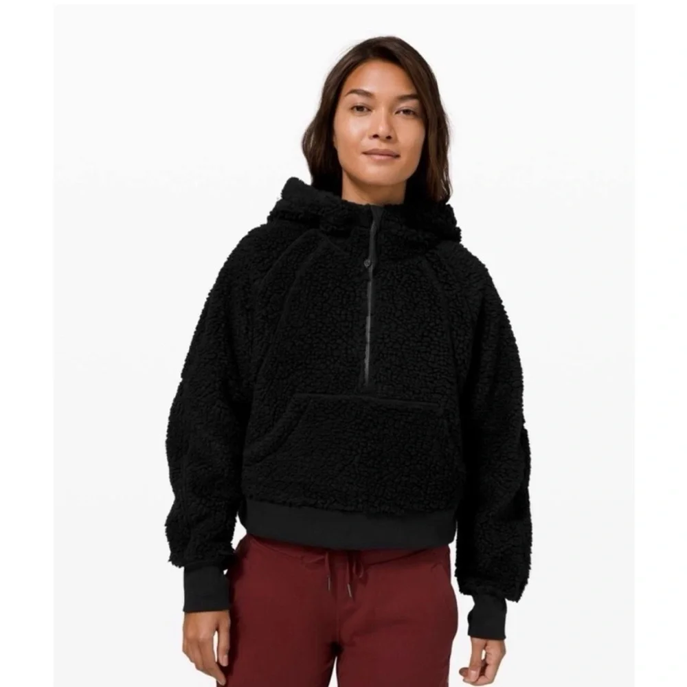 Lululemon Black Sherpa Scuba